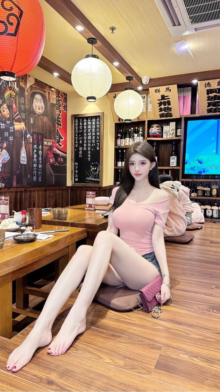 气质清纯甜美 可欲可甜 无纹身 全身无整 鹅蛋脸 筷子腿🦵 完美高挑s身材 谈吐得体  爱好:普拉提画画新人兼职给您初恋般的感觉