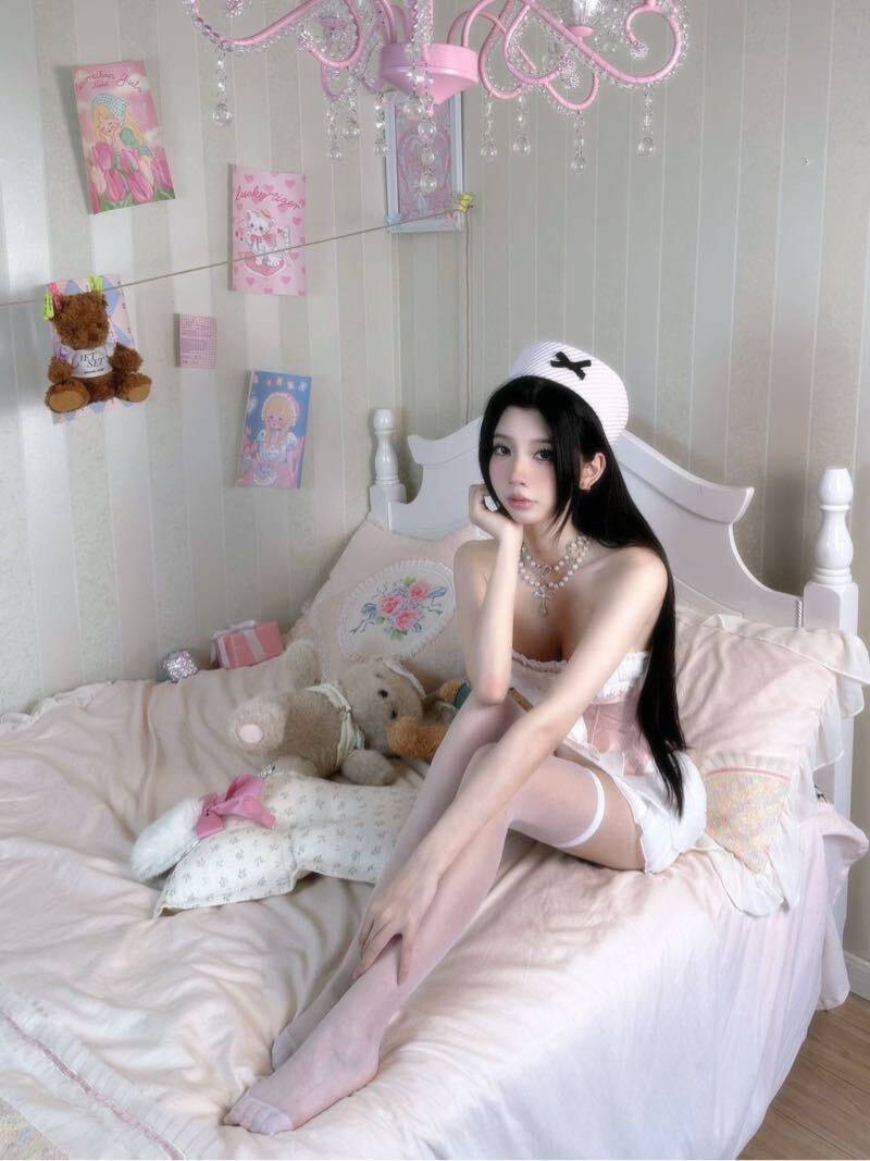 03年  身高：168.  体重50kg  🐻:c 🉑️69  🉑️夜 🉑代开 🉑车震 🉑共浴 🉑🐍吻 🌸蜂腰巨臀  一线天白虎馒头穴  超紧