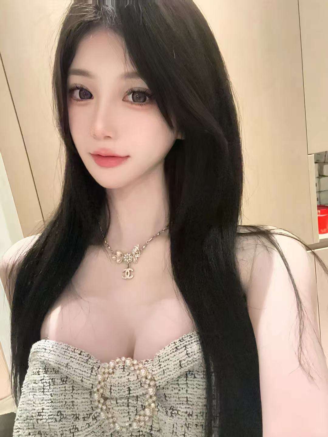 天然d🐻上下粉无赘肉 马甲线   想要的优点集聚一身 高情商气质女神  衣品高级 言谈举止有风度 低素质勿扰🥰