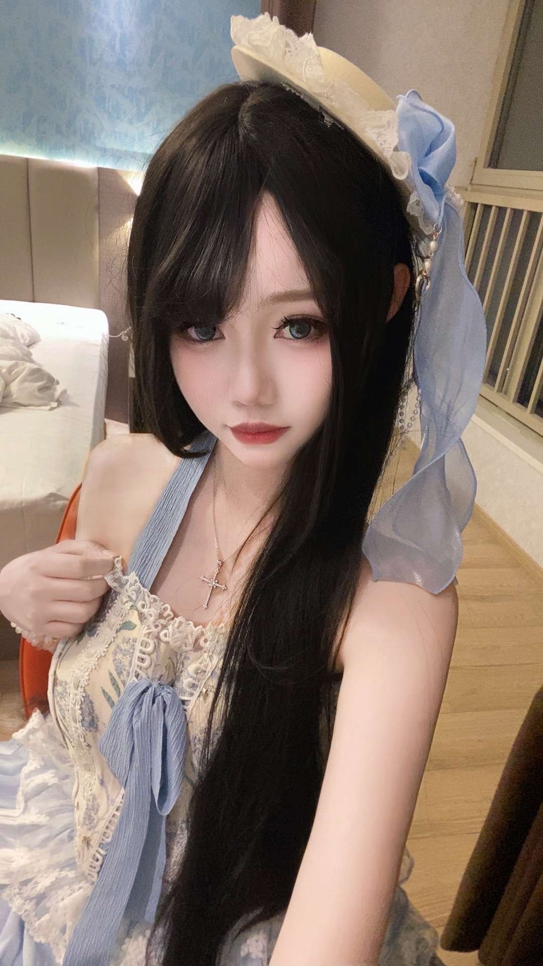 爸爸我要～～调教我好吗😘   欢迎主人回家 会主动帮主人🚿 新人第一天下海 年纪：06年 身高：169 🐻：36c