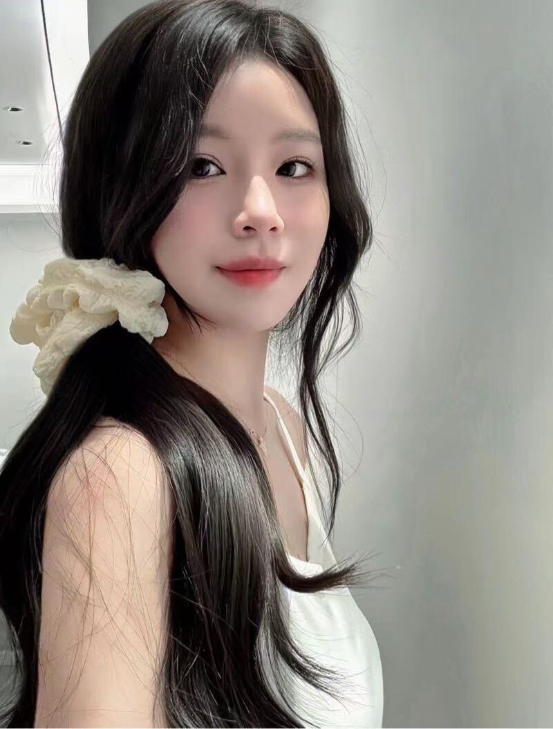   🌸学生兼职.🈚️整                   •𝐇𝐞𝐢𝐠𝐡𝐭身高/165                   • 𝐁𝐮𝐬𝐭胸围/C                   • 𝐀𝐠𝐞年龄/02