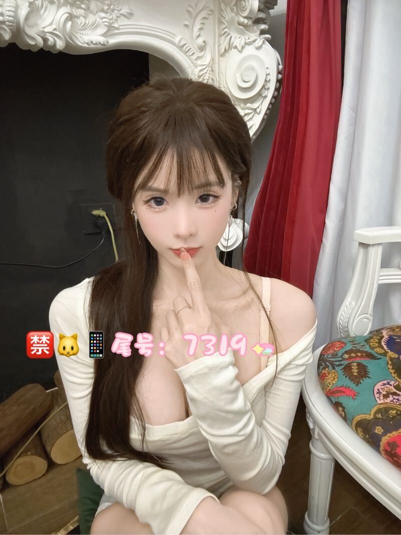 ♥️Hight 168cm   Weight 43kg   Bust 36D 腰围56 Age 02